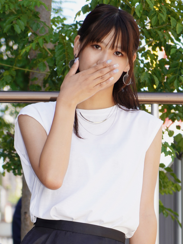 恋を止めないで! あゆ 23歳 T:168cm B:84(E) W:55 H:83